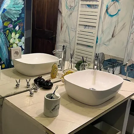 Проживание в семье Chambre Pop Provence Пьерлат