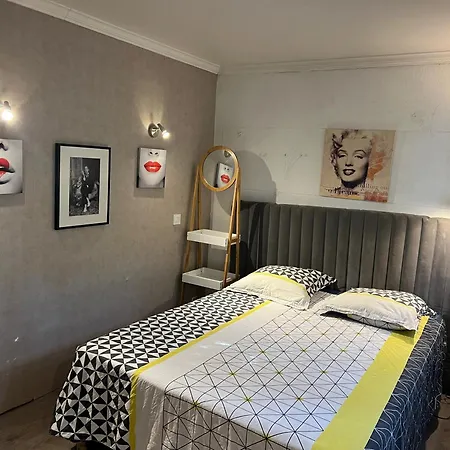 Chambre Pop Provence Пьерлат