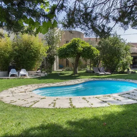 Проживание в семье Chambre Pop Provence Пьерлат
