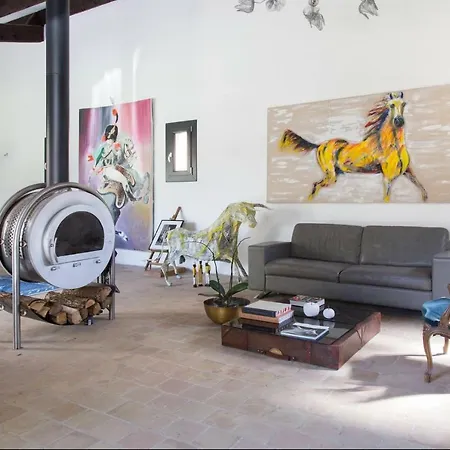 Проживание в семье Chambre Pop Provence
